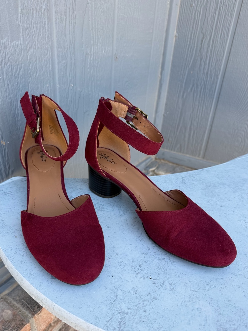Style & Co Alinaa Burgundy Two-Piece Block Heel Dress Pumps - Picture 4 of 13